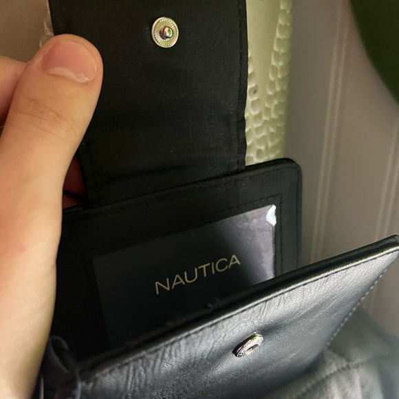 Nautica Wallet - Picture 5 of 11